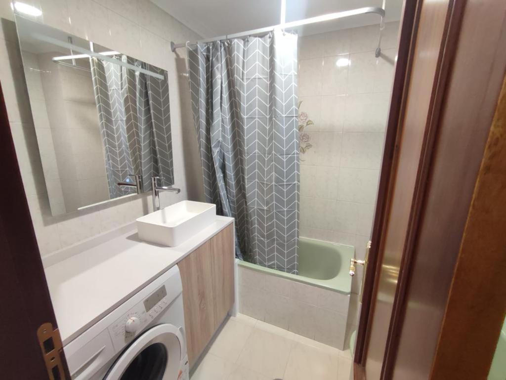 Apartamentos Demar Luis Casais O Grove Δωμάτιο φωτογραφία