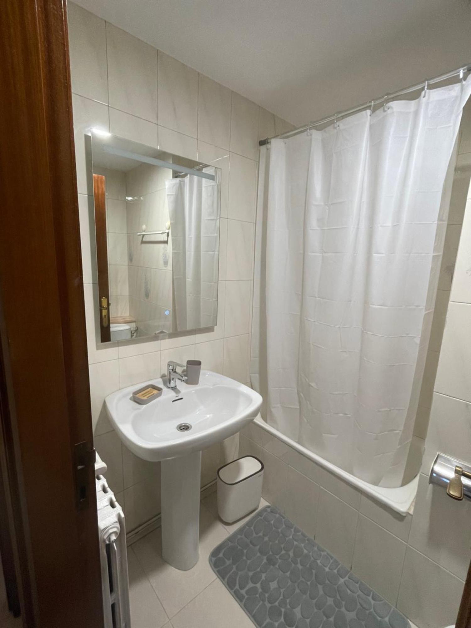 Apartamentos Demar Luis Casais O Grove Δωμάτιο φωτογραφία